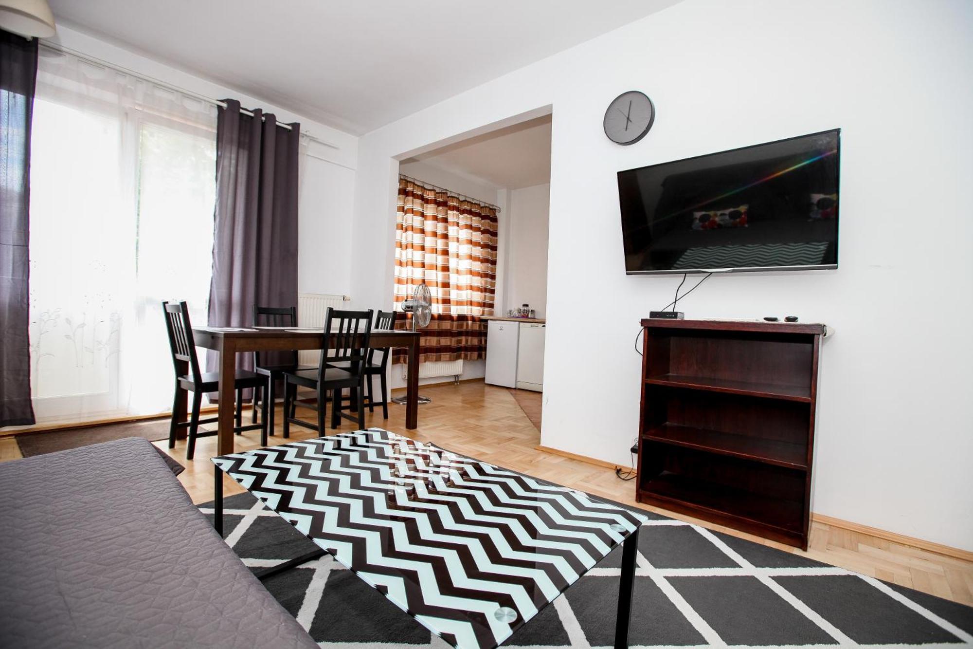 Green Kabaty Apartment 2 ワルシャワ エクステリア 写真